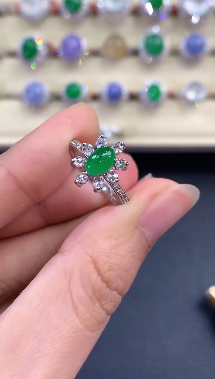 【闪购商品】翡翠戒指18K金镶嵌 B87          