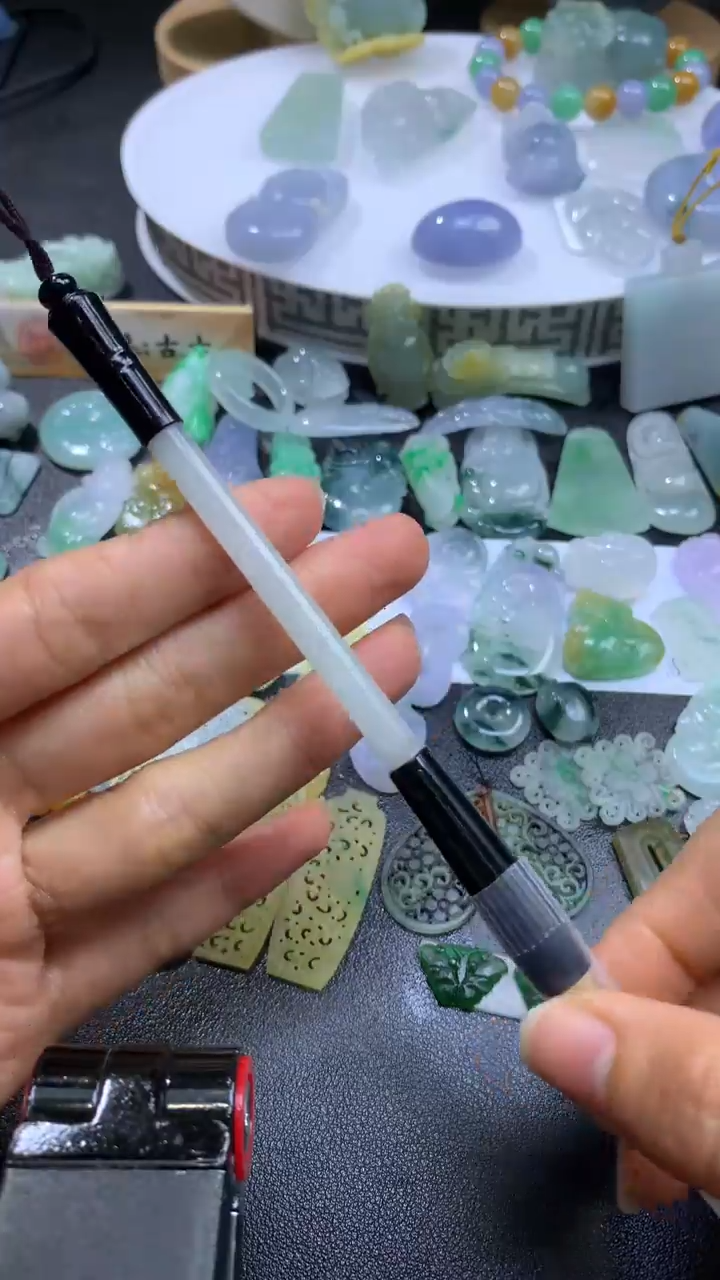 【闪购商品】翡翠挂件未镶嵌翡翠