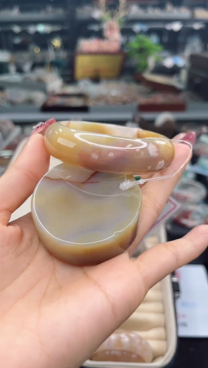 【闪购商品】石英质玉手镯未镶嵌53圈口（赠品镯心）1410002