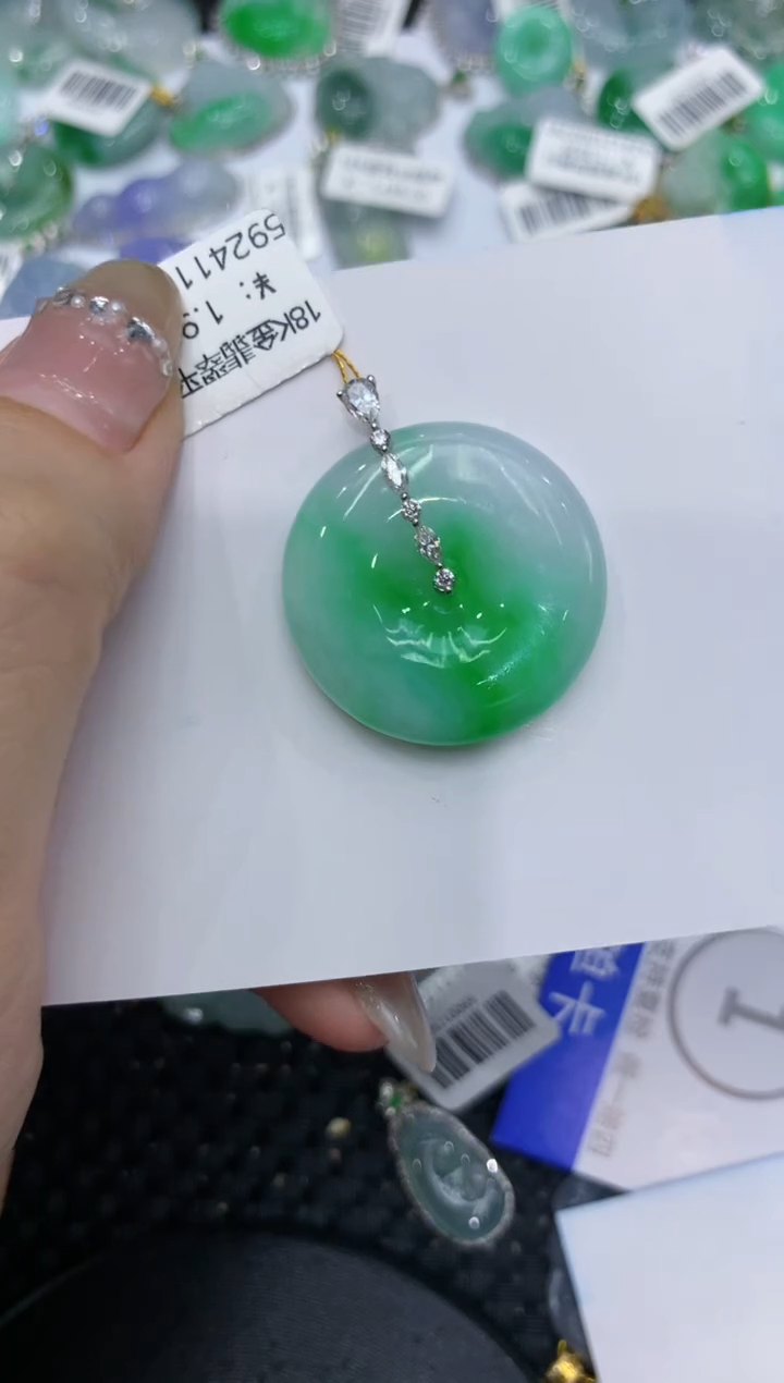 【闪购商品】翡翠颈饰18K金镶嵌222222222