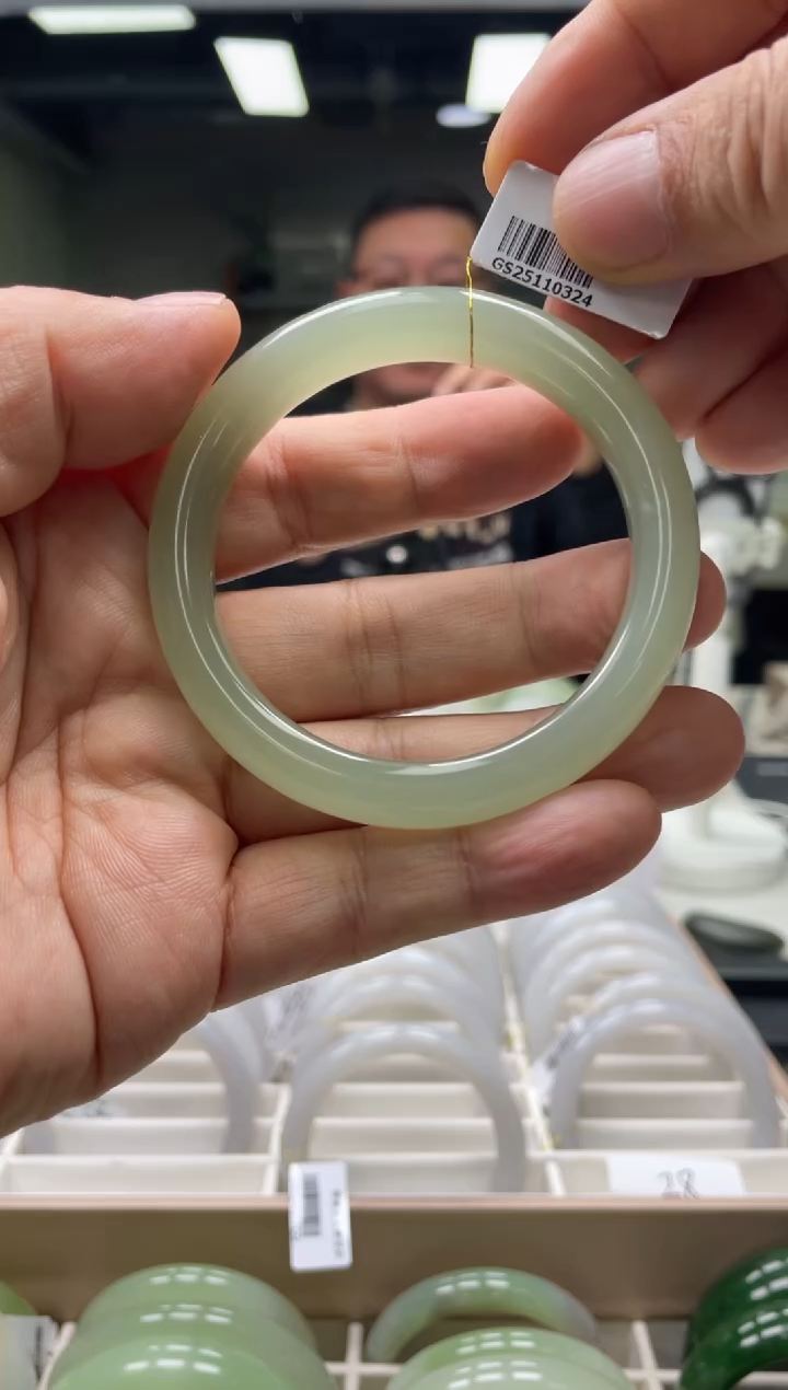 【闪购商品】和田玉手镯未镶嵌编码 圈口57-58