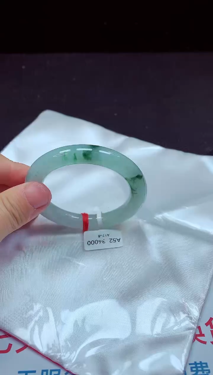 【闪购商品】翡翠手镯未镶嵌镯子53+