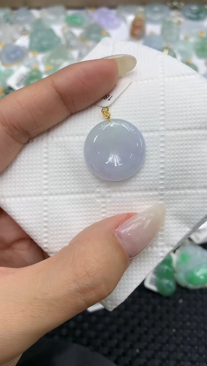颈饰18K金镶嵌翡翠111111111111
