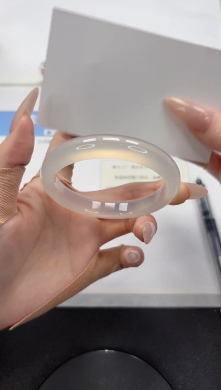 【闪购商品】石英质玉手镯未镶嵌A388-56.9