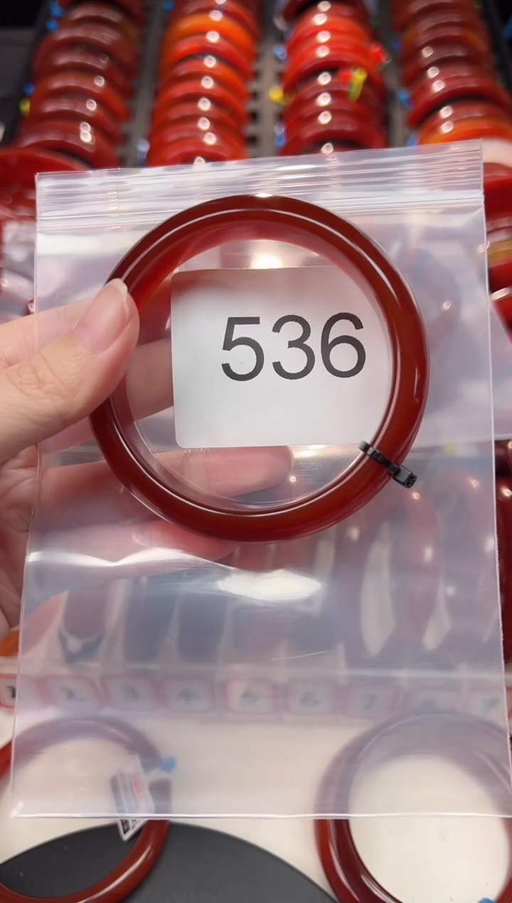 手镯玛瑙/玉髓未镶嵌58圈口*536