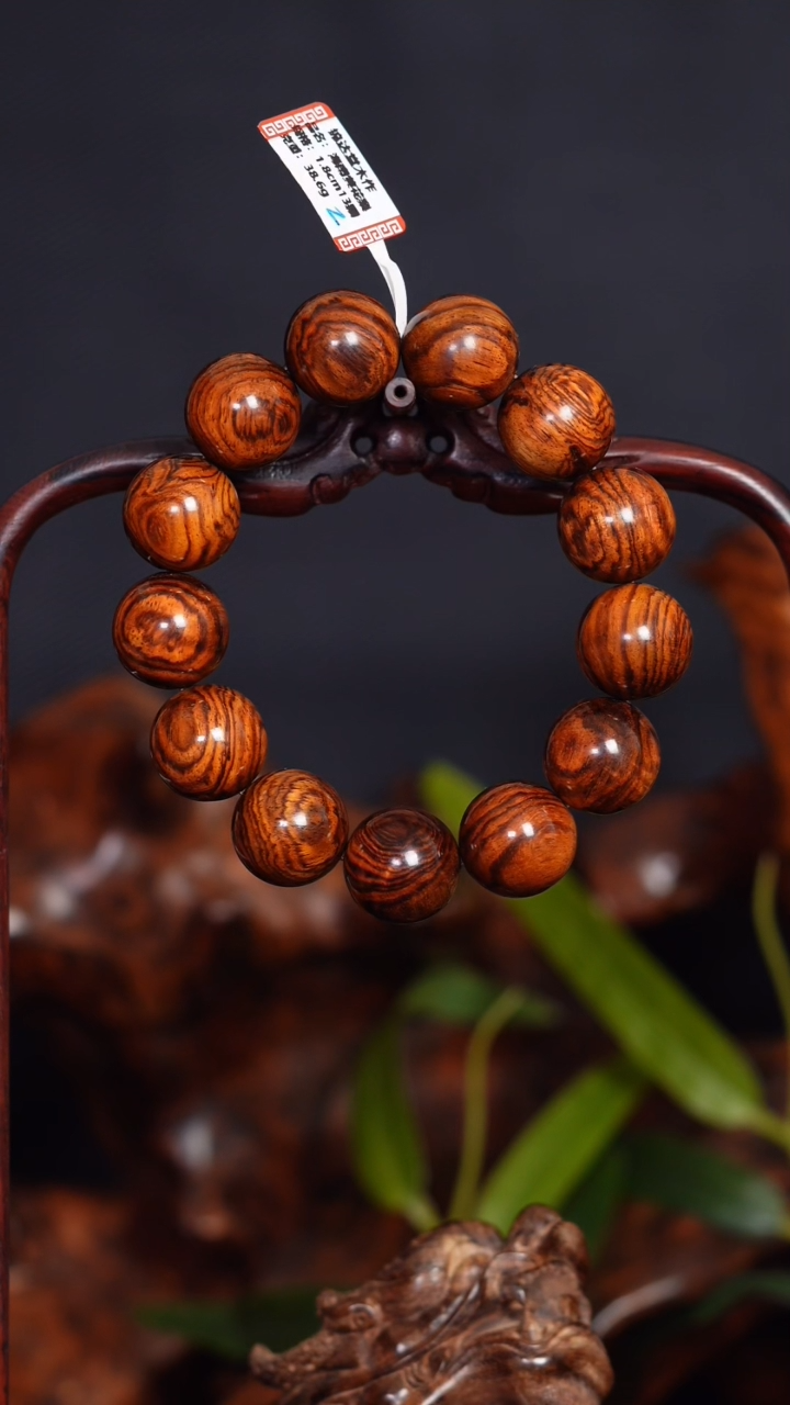 【闪购商品】黄花梨/降香黄檀手串/手链1.8老槺山水纹