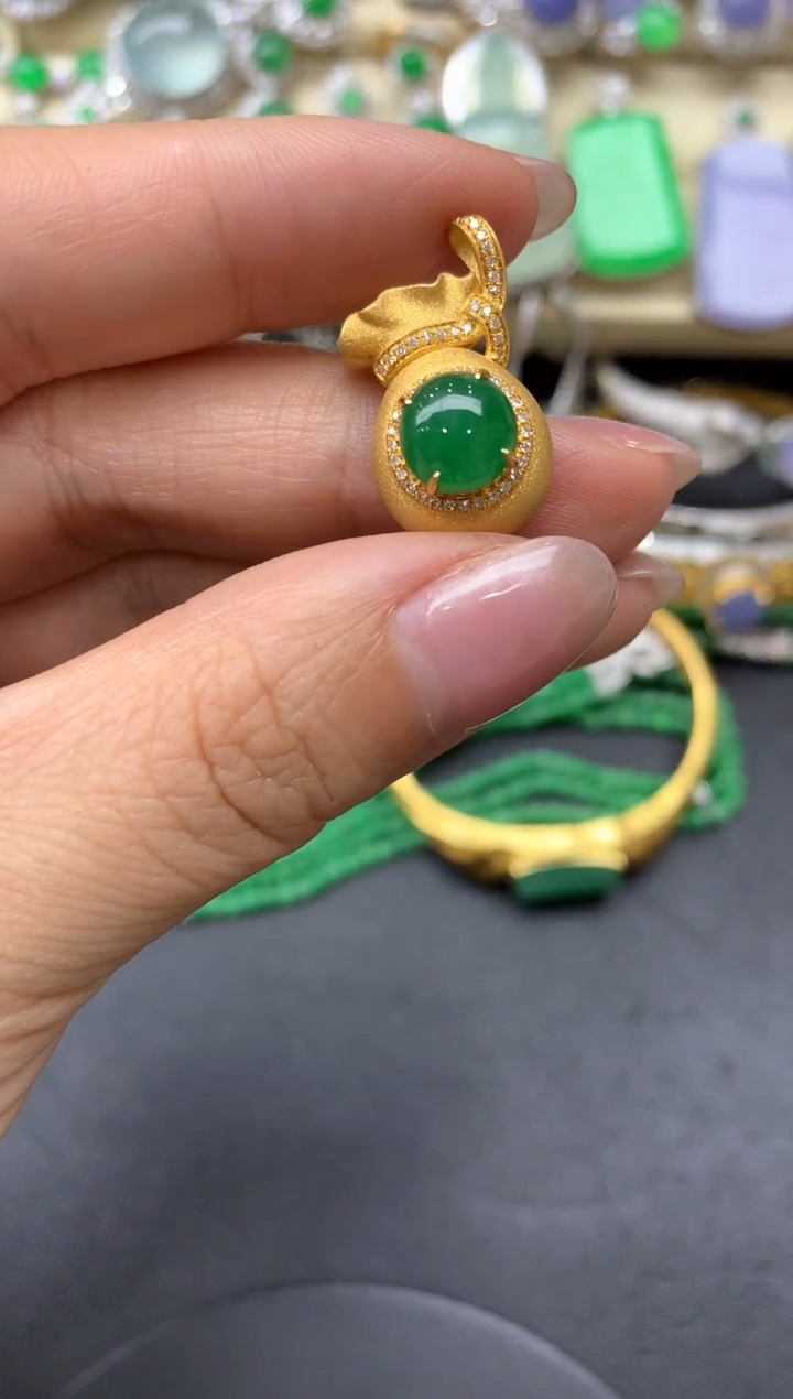 【闪购商品】翡翠颈饰18K金镶嵌402中国好珍宝