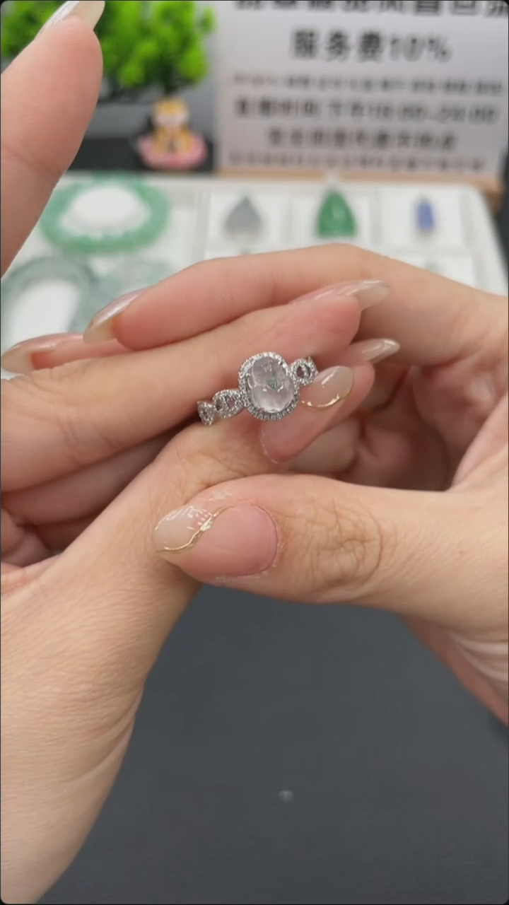 翡翠18K金镶嵌颈饰天然缅甸A货翡翠18k金镶嵌吊坠