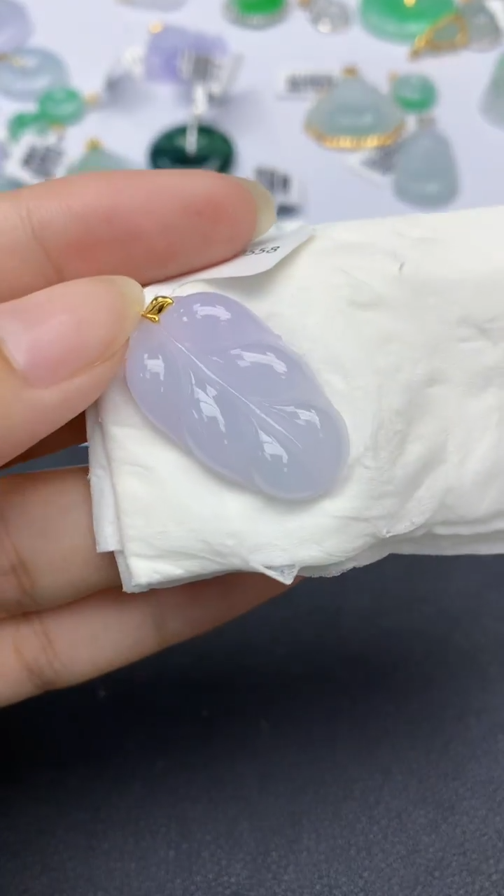 翡翠18K金镶嵌颈饰天然缅甸a货翡翠百元以上9元证书费自理