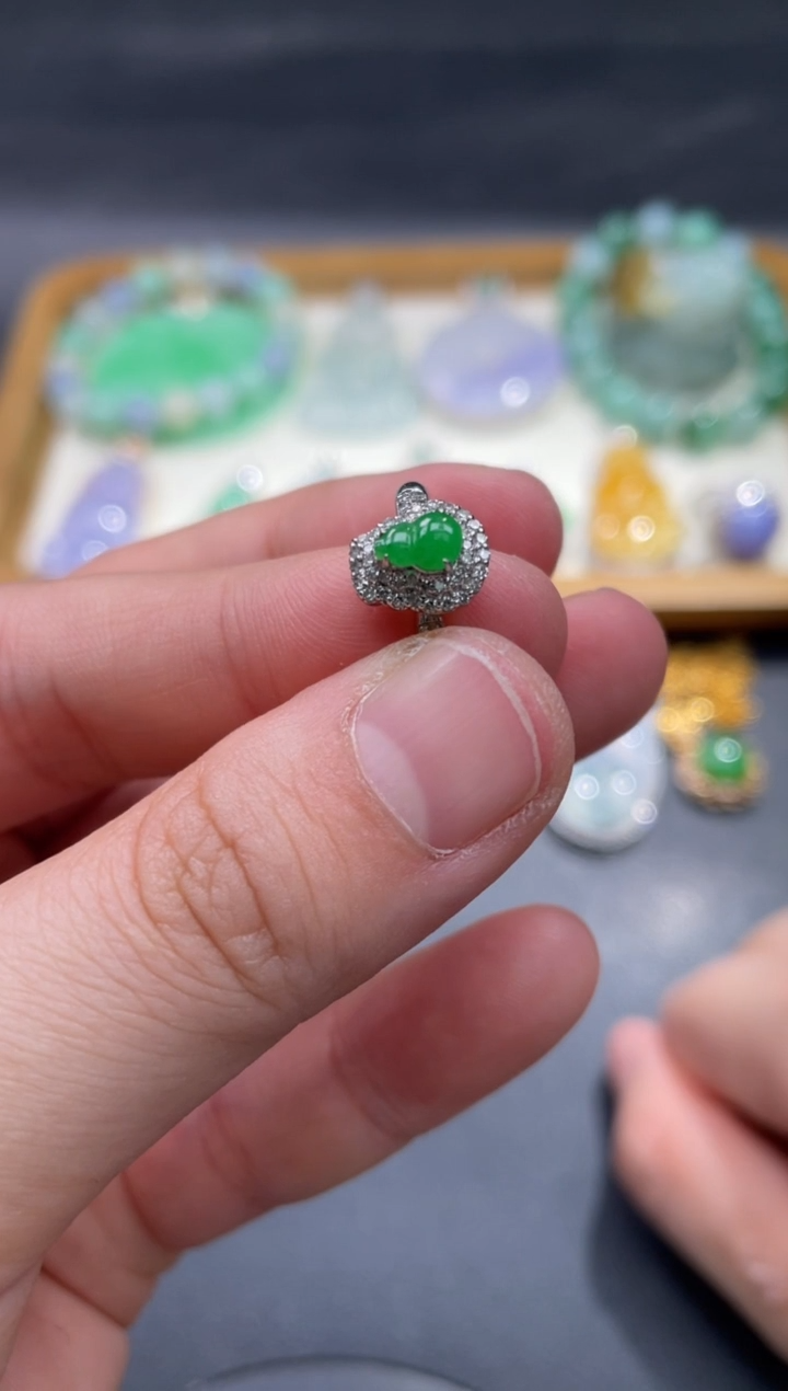 【闪购商品】翡翠戒指18K金镶嵌74..........