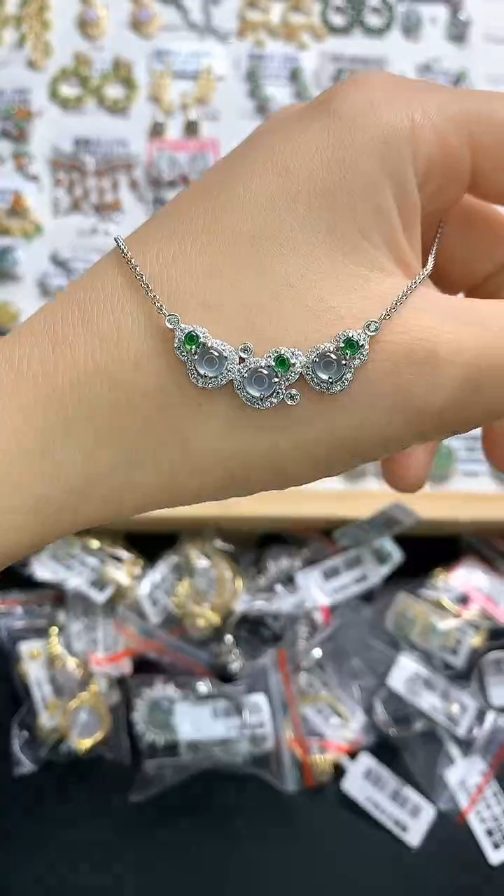 翡翠银S925镶嵌颈饰翡翠 银S925镶嵌 颈饰