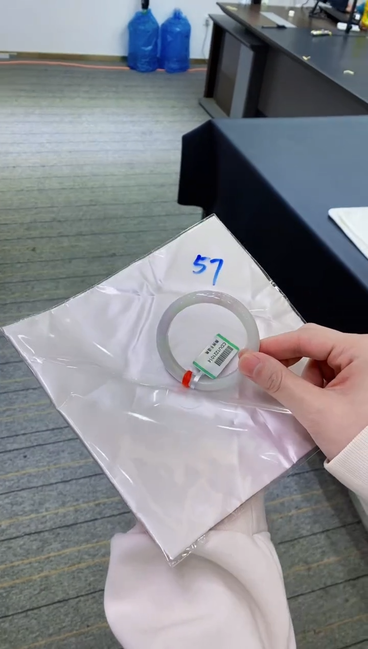【闪购商品】翡翠手镯未镶嵌