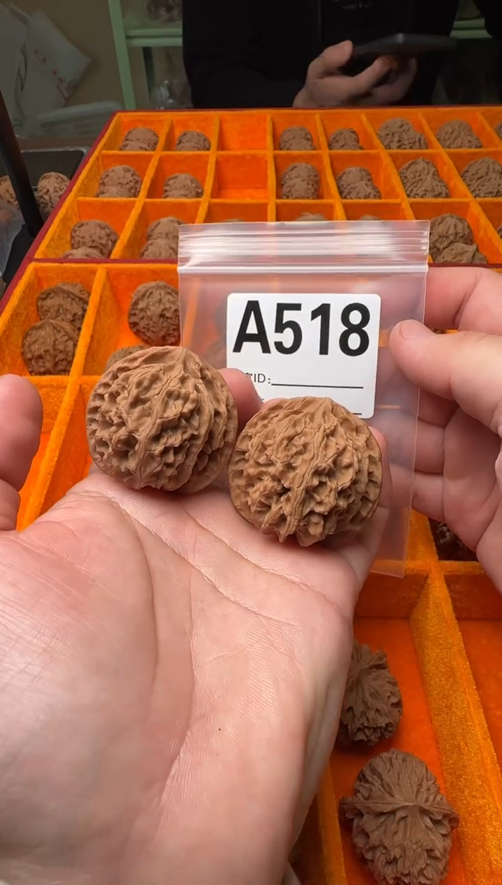 吊坠文玩核桃苹果园42-A518