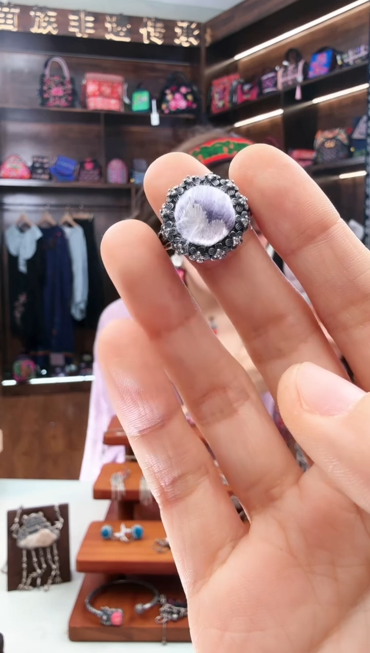 【闪购商品】织绣245蚩梦苗族古绣