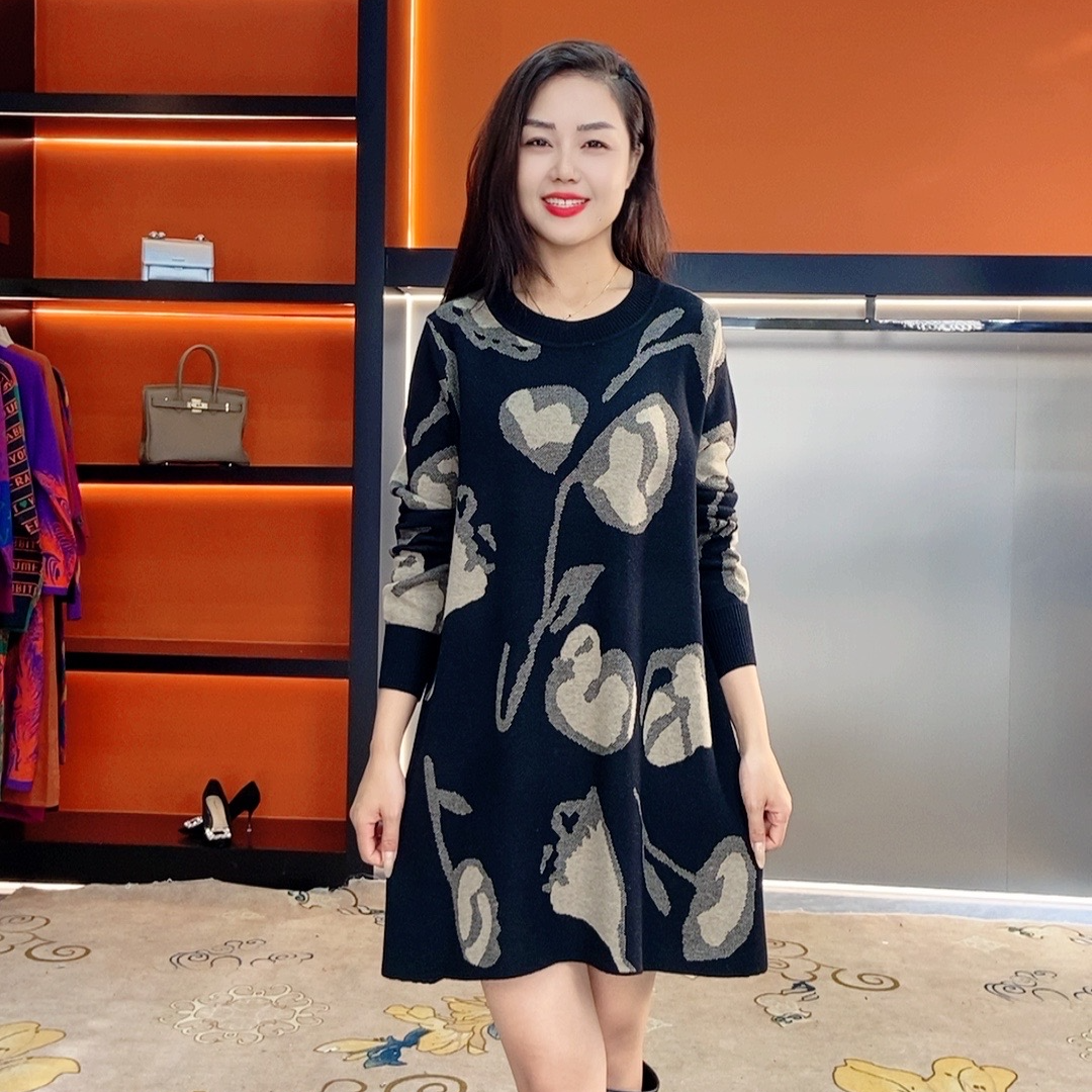 519秋冬针织宽松中长款显瘦时尚打底加厚复古印花连衣裙