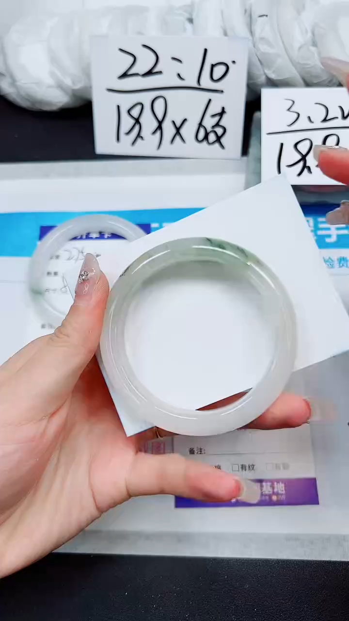 【闪购商品】石英质玉手镯未镶嵌A276-56`57`