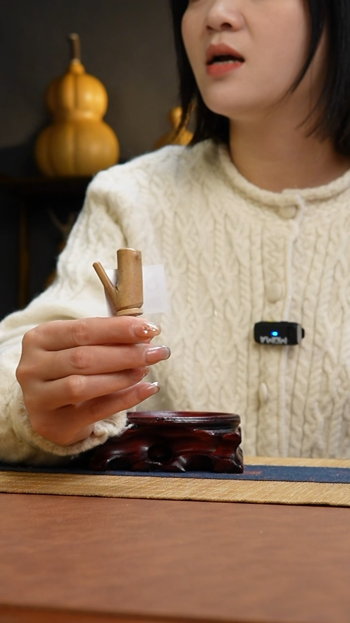 ?**灬热水酒葫芦 一物一拍898