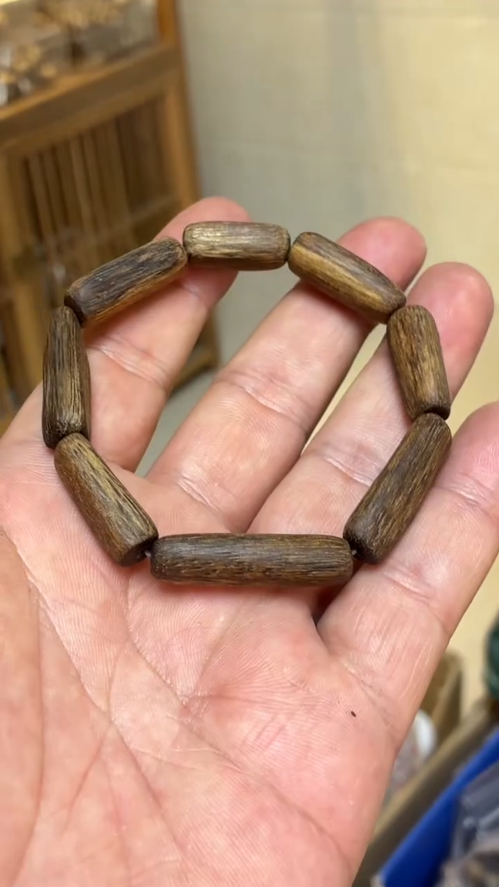 沉香手串 菩萨棋随型单圈沉水多样性发其一