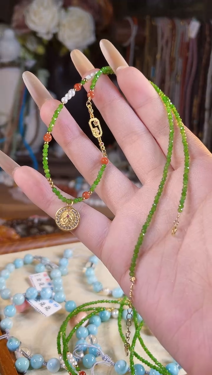 【闪购商品】透辉石项链未镶嵌多样性发货其一