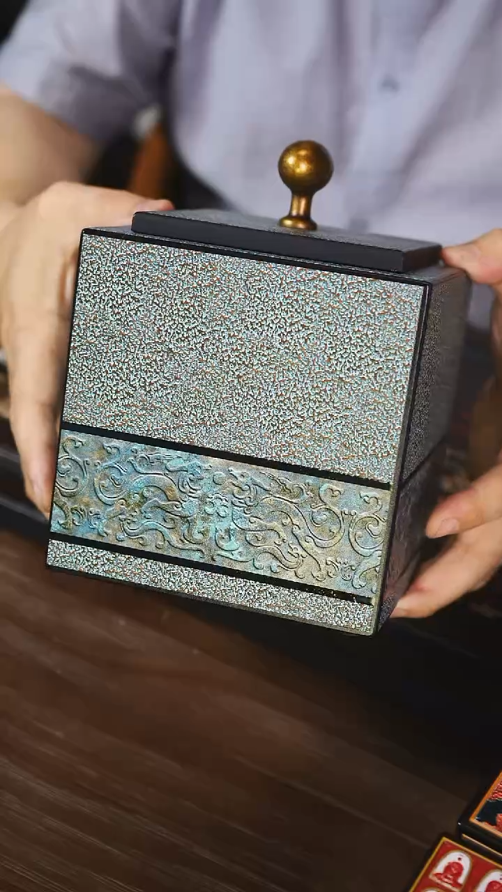 壹藏贰宝青铜大茶叶罐