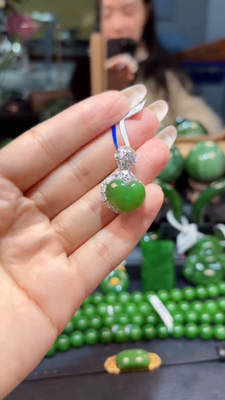 【闪购商品】和田玉（碧玉）吊坠(赠链)银S925镶嵌1