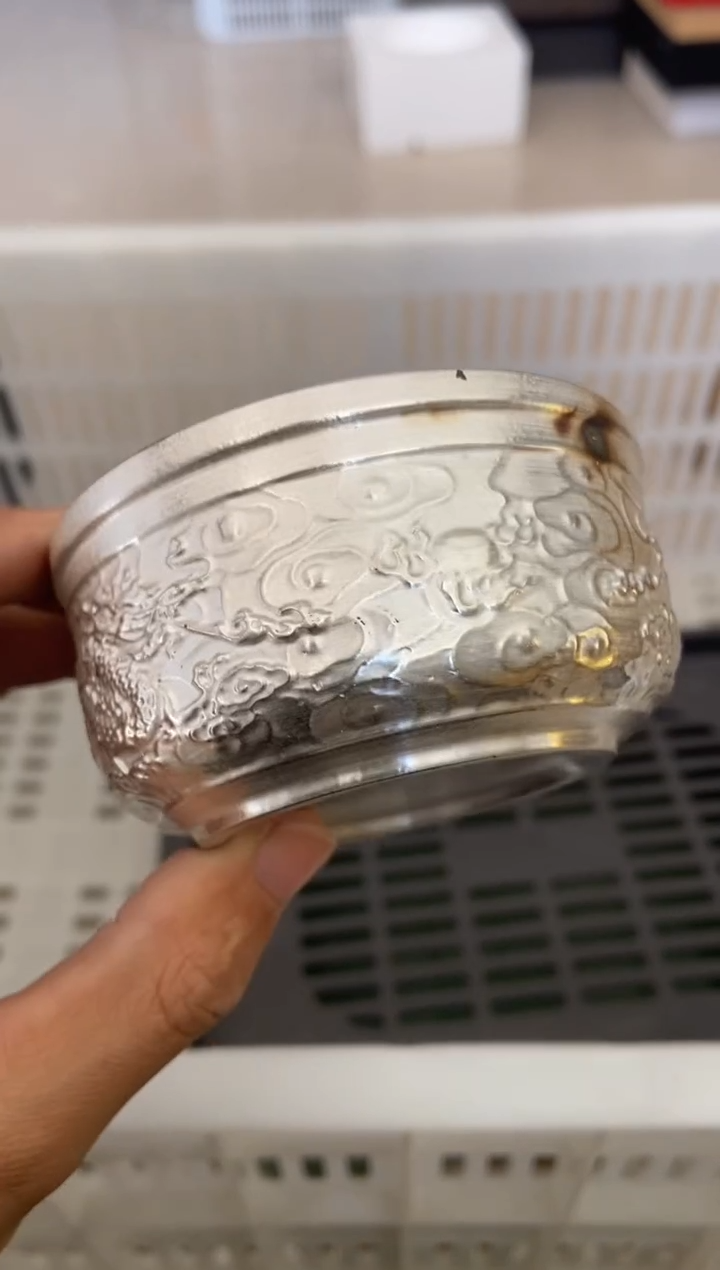 无运费险有瑕疵的摄影的产品有使用过的痕迹有点脏介意勿拍