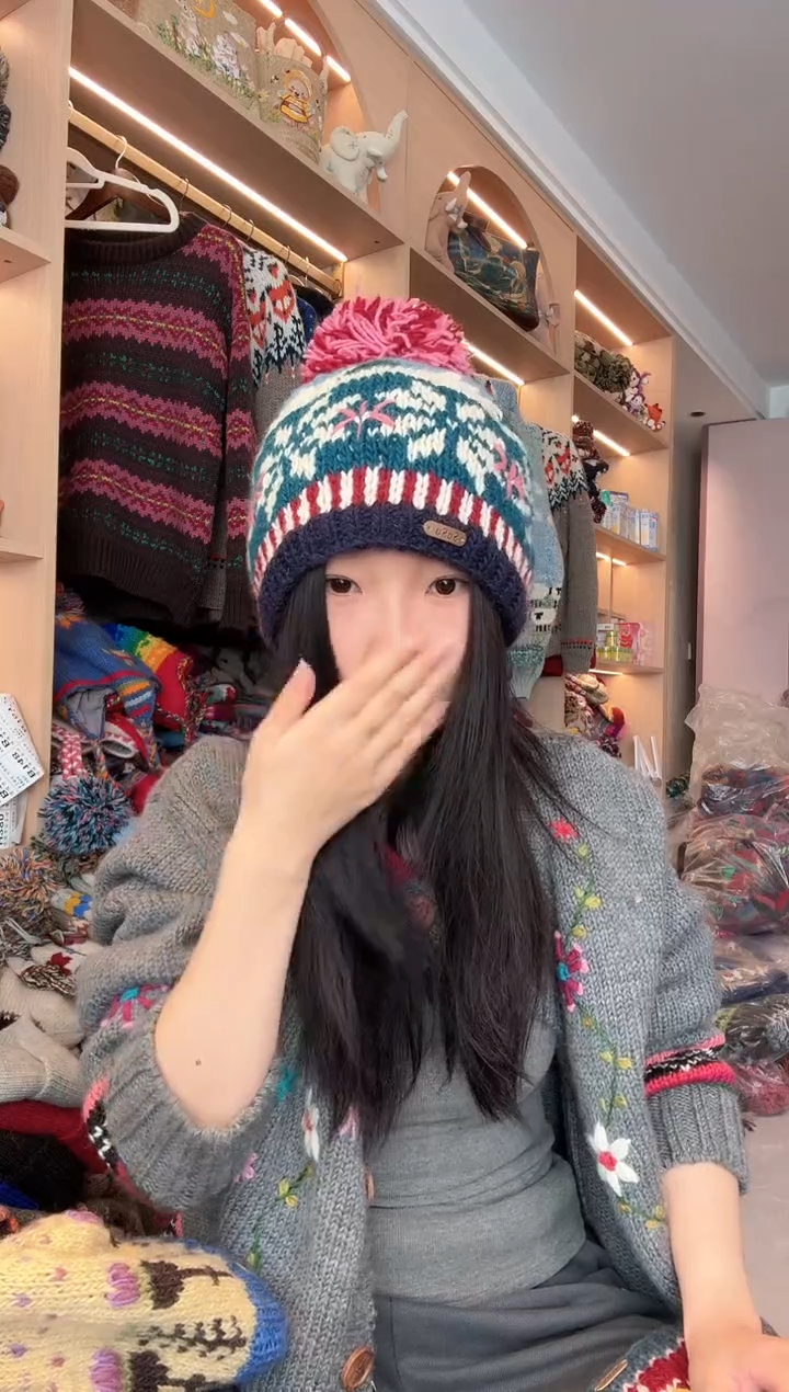 羊毛蓝色雪花帽   