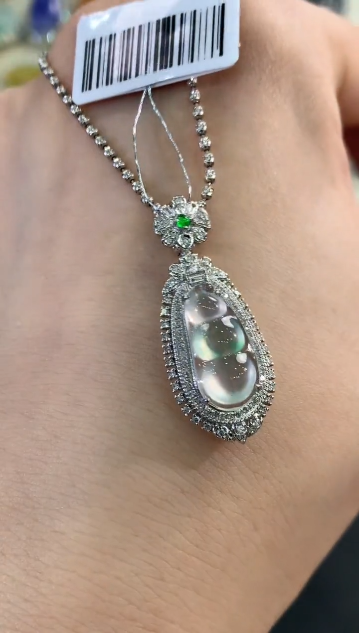 【闪购商品】翡翠吊坠(不含链)18K金镶嵌c75