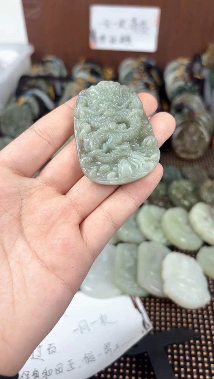 【闪购商品】和田玉颈饰未镶嵌1