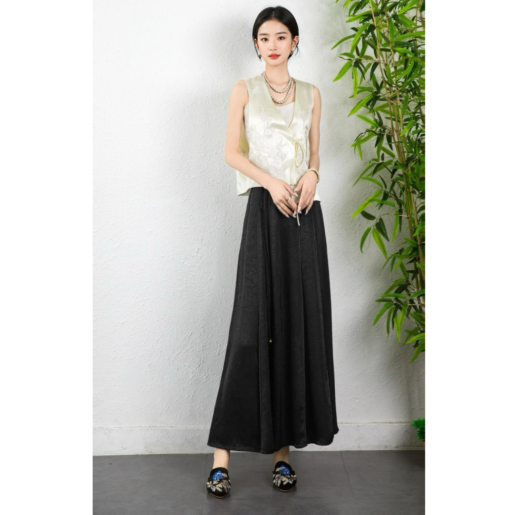 春季新中式半裙新款国风高腰显瘦优雅时尚褶皱裙子气质百搭马面裙