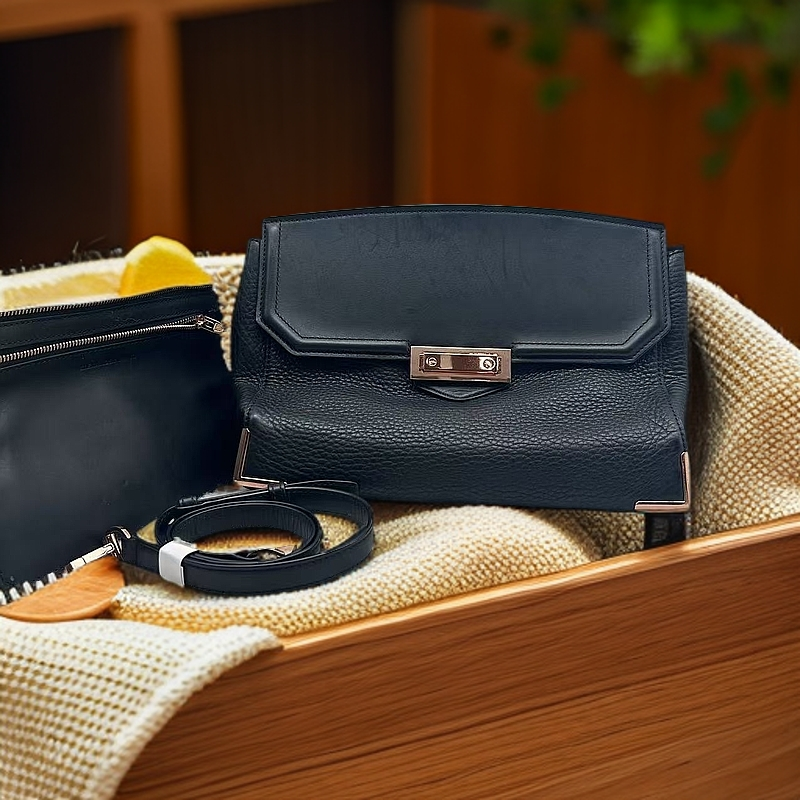 95新   亚历山大王黑色单肩包 1193 4212 