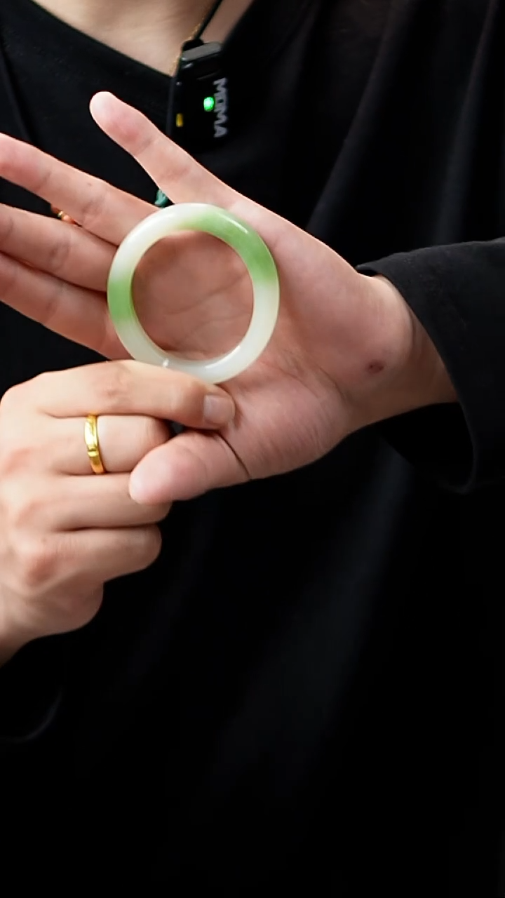 【闪购商品】和田玉手镯未镶嵌53翠青贵妃