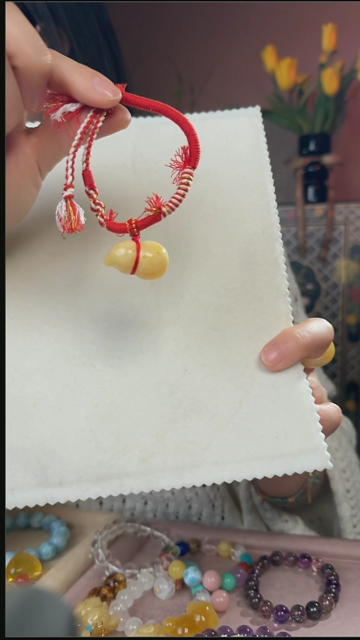 【闪购商品】蜜蜡吊坠(不含链)未镶嵌天然蜜蜡葫芦吊坠赠编绳