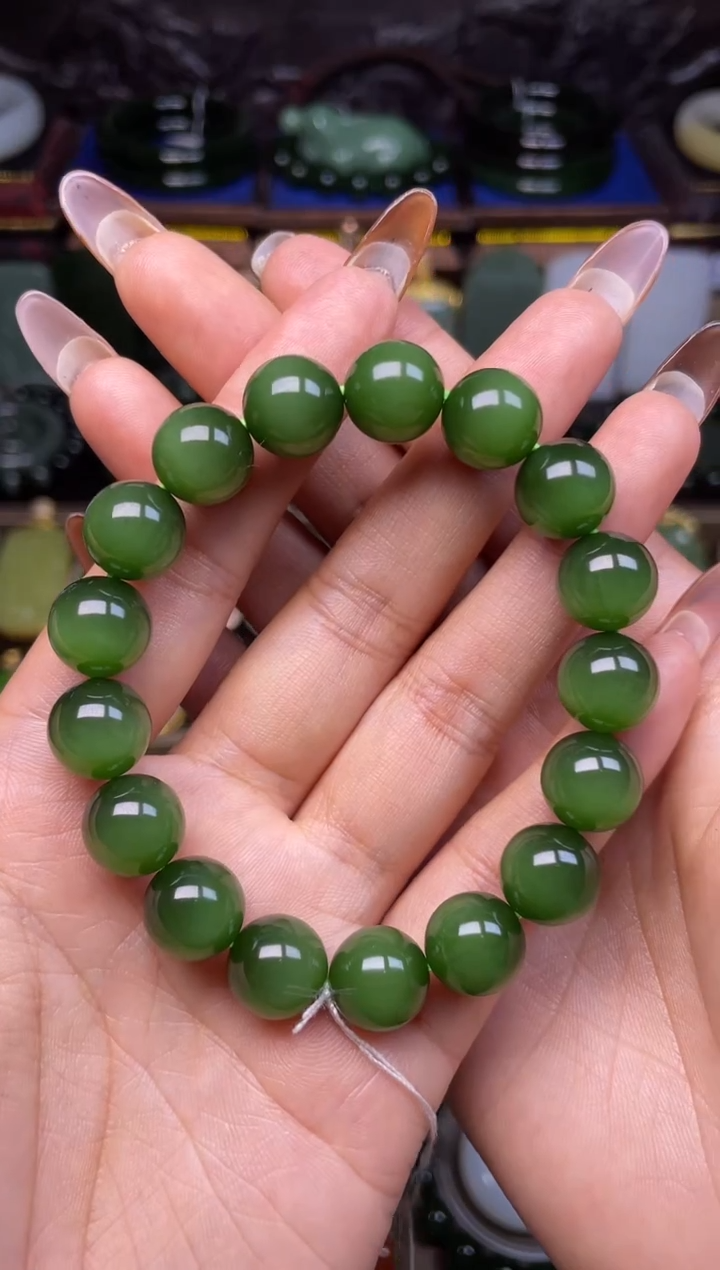 颈饰未镶嵌和田玉诸**遂精品绿猫手串卡12