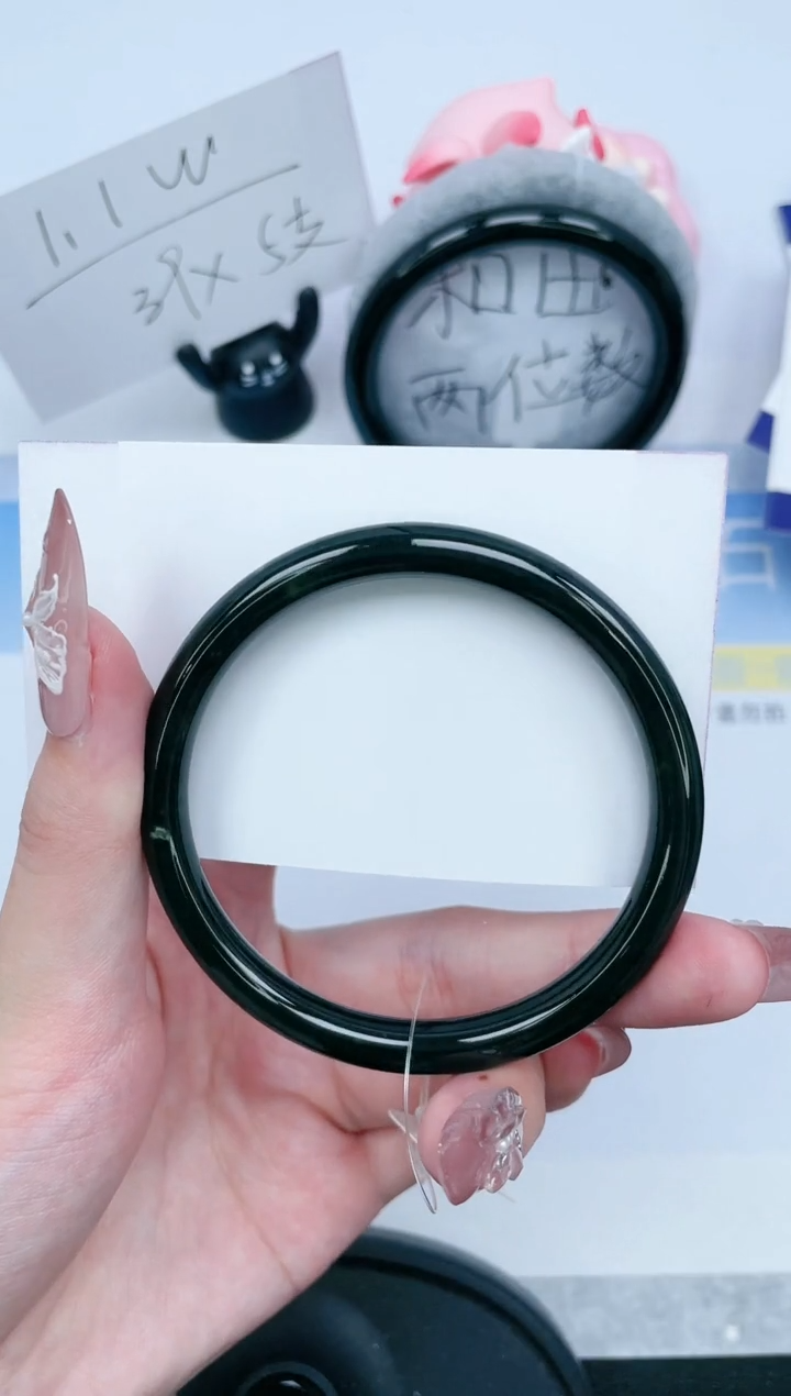 和田玉未镶嵌手镯147-58