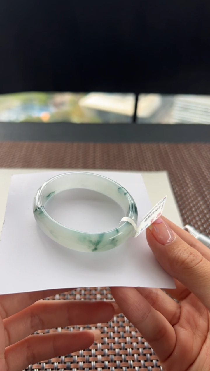 【闪购商品】翡翠手镯未镶嵌48号50.7*44.8*12.3*58