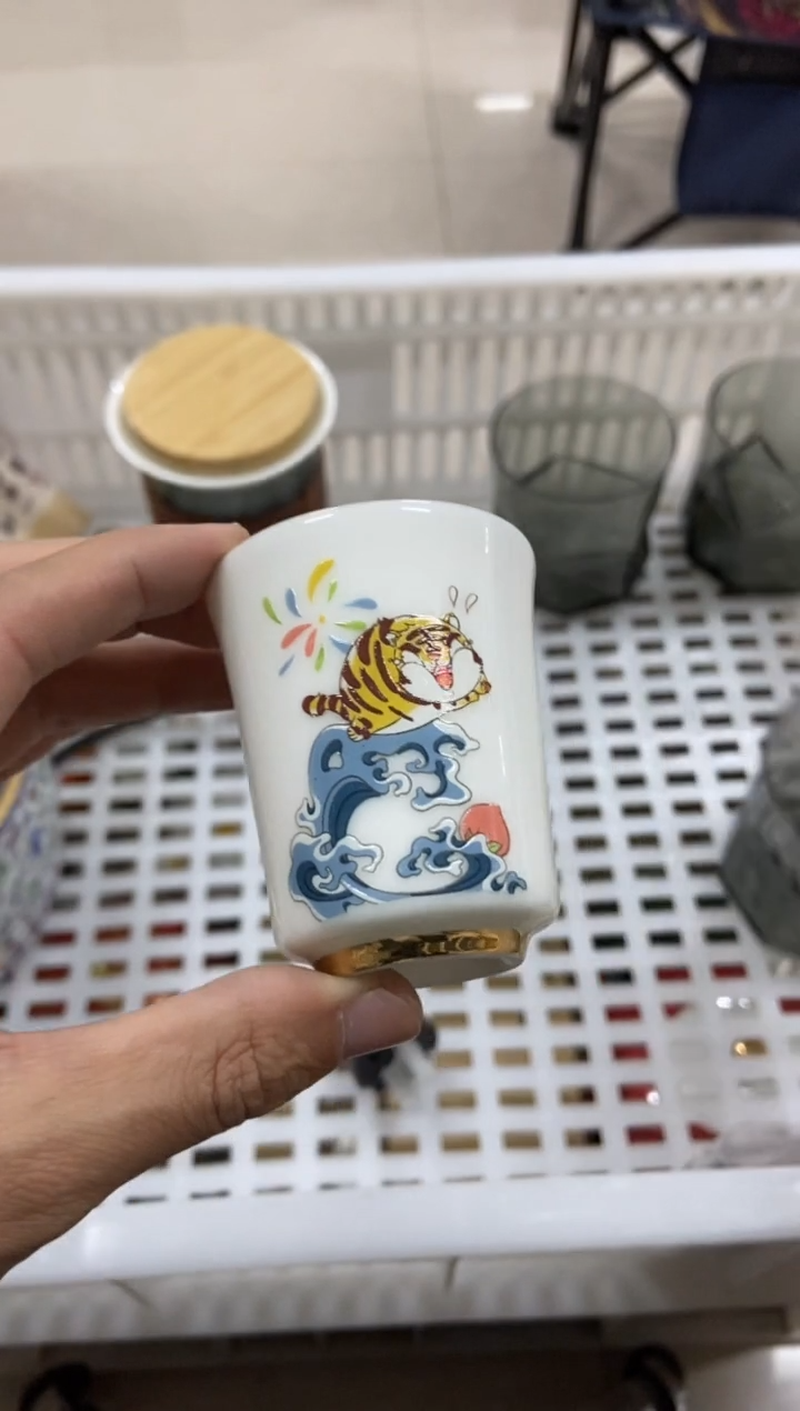 杯无运费险有瑕疵的摄影的产品有使用过的痕迹有点脏介意勿拍