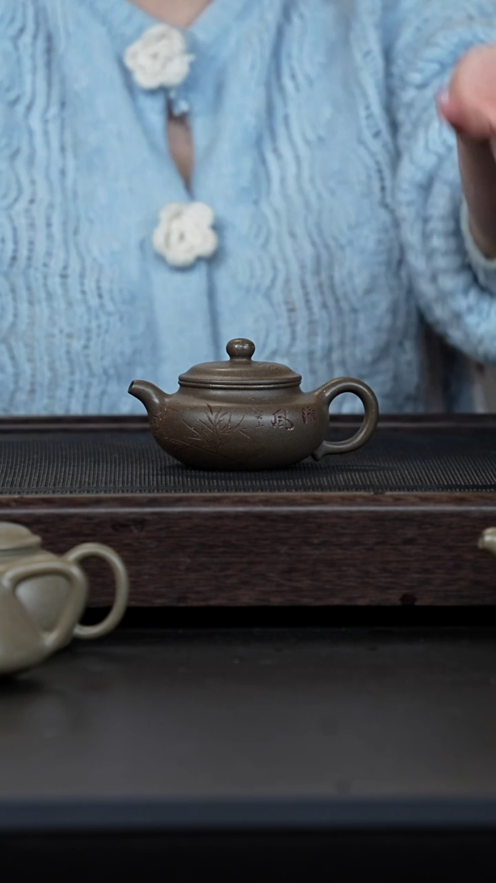 【闪购商品】紫砂茶壶蟹壳青刻绘仿古