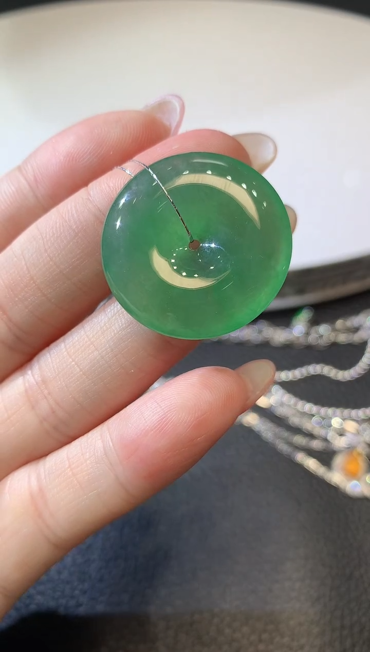 【闪购商品】翡翠吊坠(不含链)未镶嵌A45