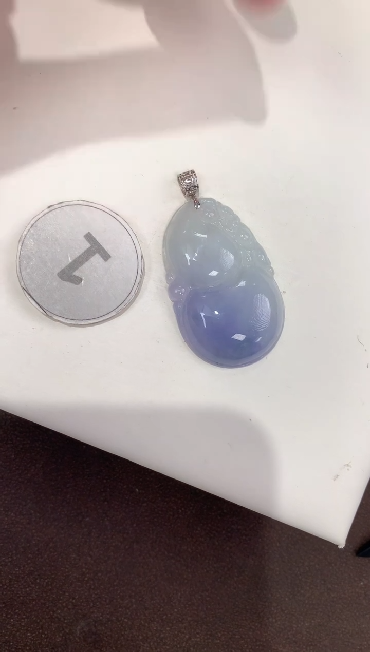 颈饰18K金镶嵌翡翠天然缅甸A货翡翠