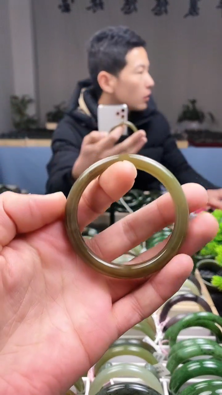 【闪购商品】和田玉手镯未镶嵌53.8