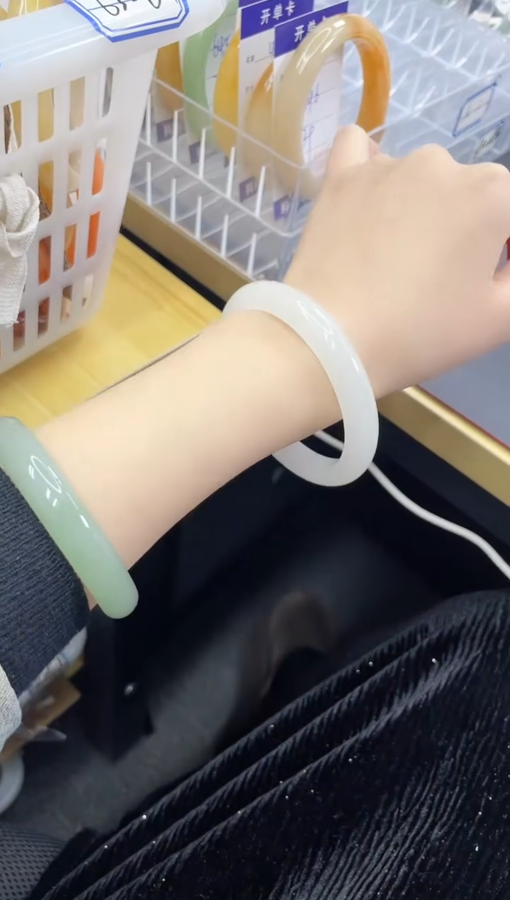 【闪购商品】石英质玉未镶嵌手镯53/白 备注圈口