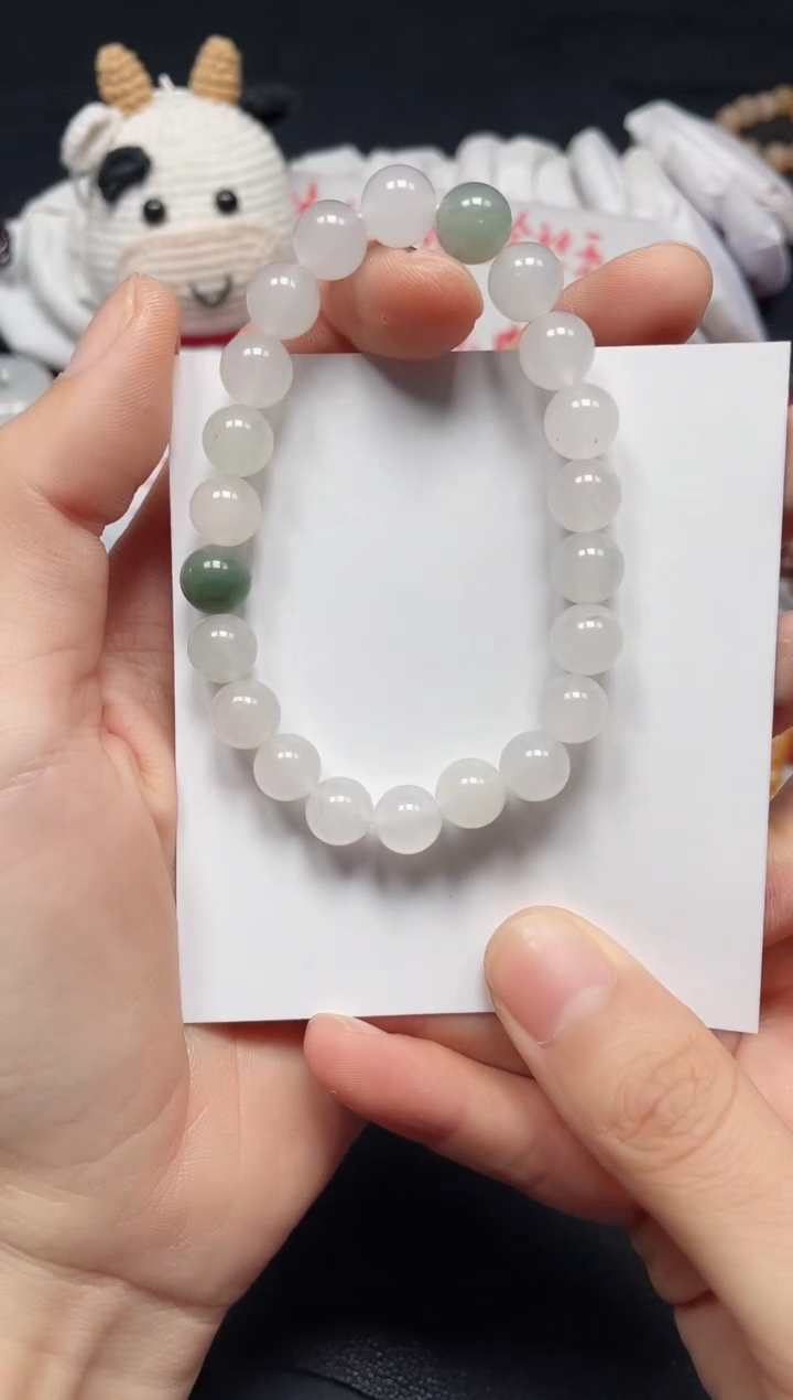 【闪购商品】石英质玉手链未镶嵌天山卡8