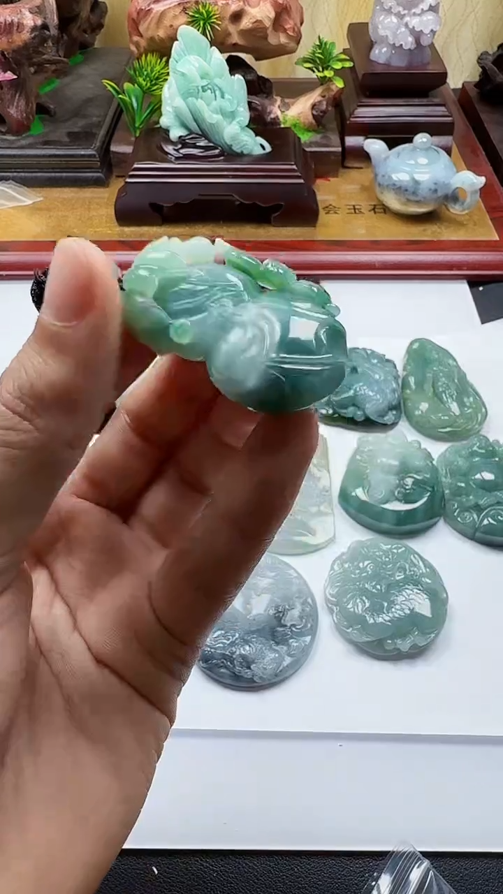 吊坠(不含链)未镶嵌翡翠1