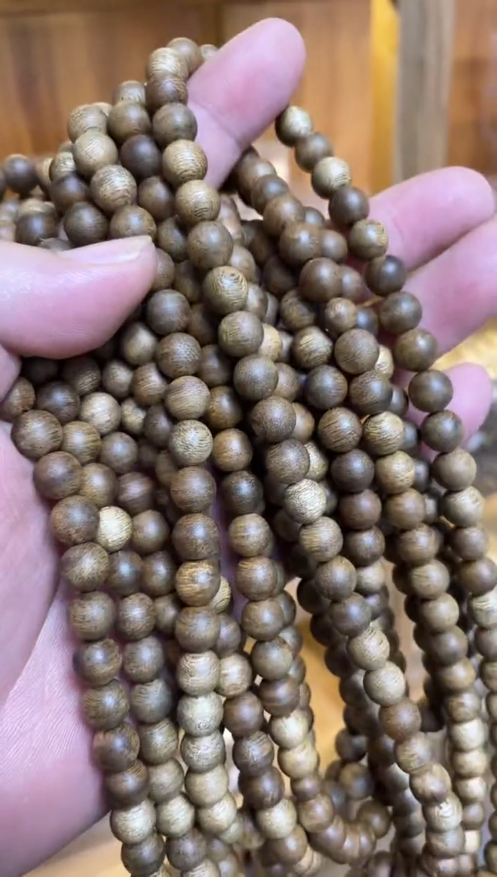 【闪购商品】沉香手串菩萨棋圆珠长串红土沉0.9多样性发其一