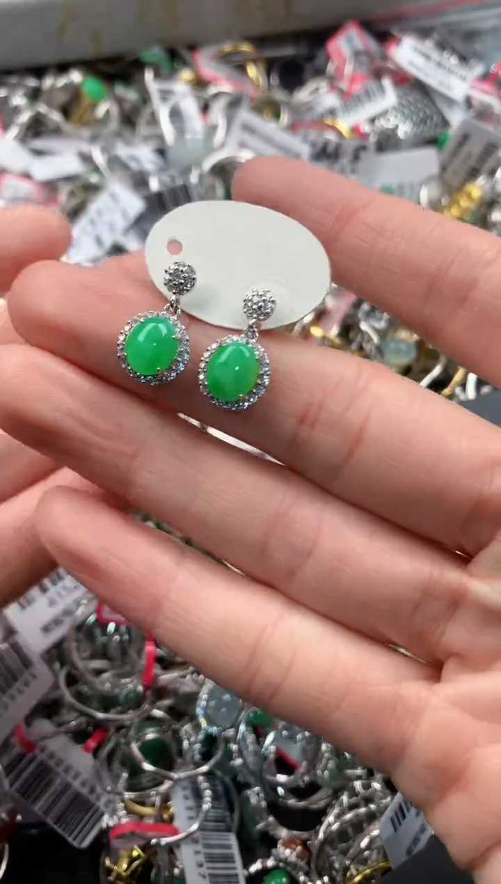 银S925镶嵌戒指翡翠666       1