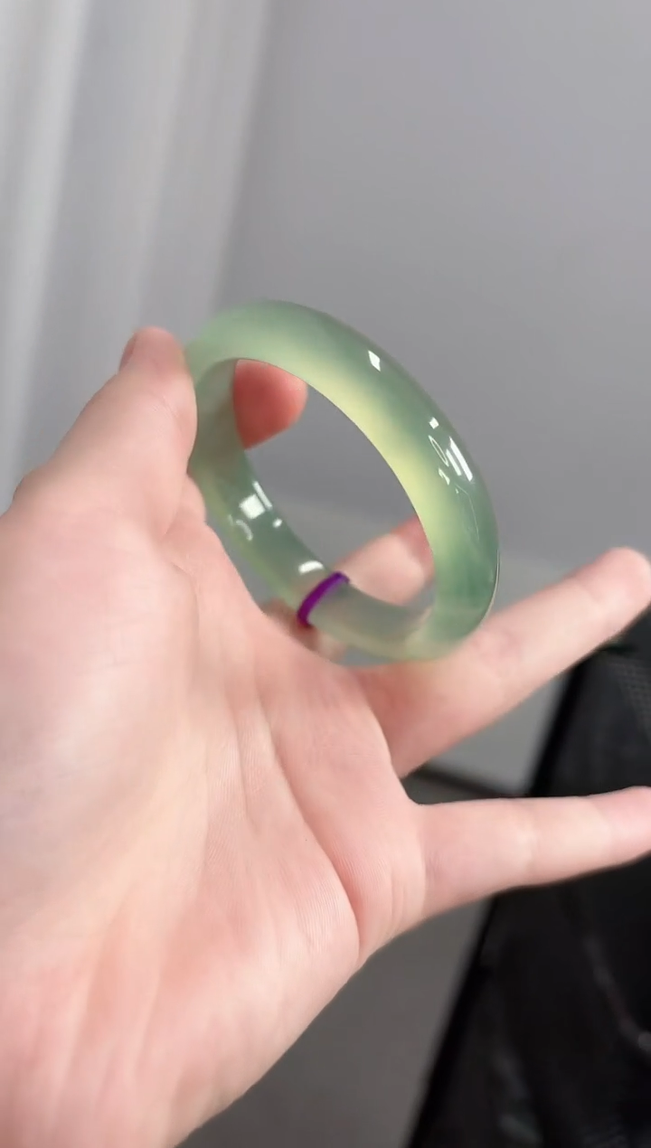 玛瑙/玉髓手镯未镶嵌58圈