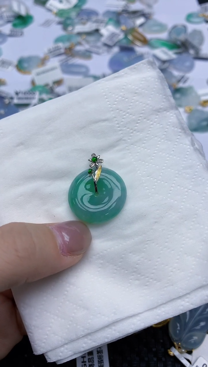 【闪购商品】翡翠颈饰18K金镶嵌天然翡翠A货