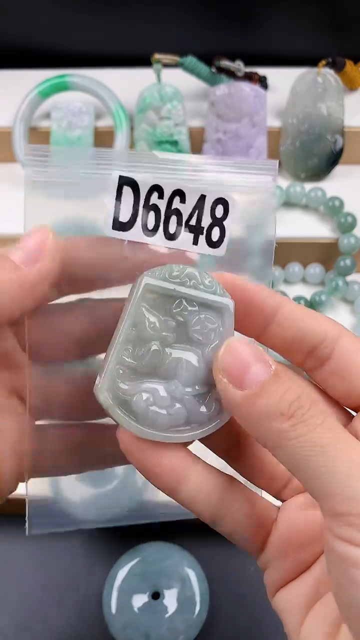 颈饰未镶嵌翡翠天然翡翠吊坠挂件