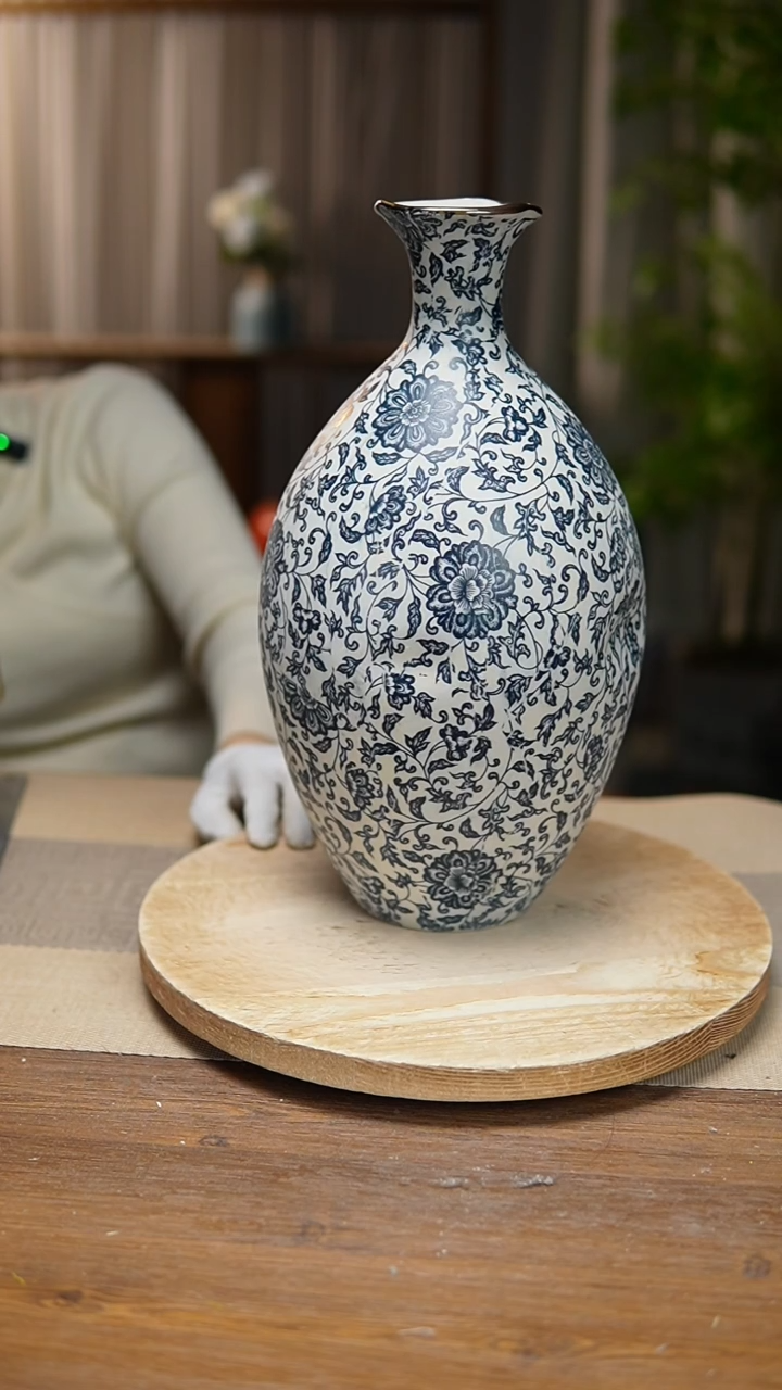 【闪购商品】陶瓷  花器青花瓷缠枝莲保龄球瓶